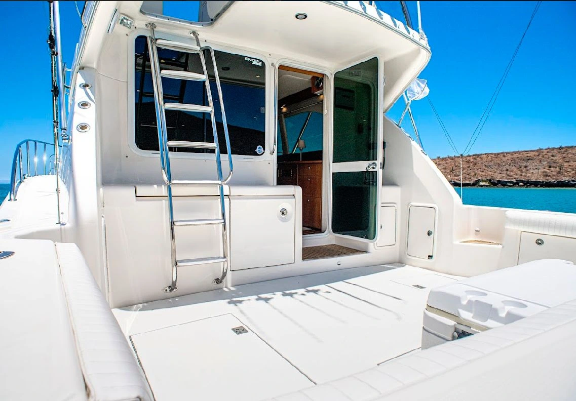 Cazador Yacht